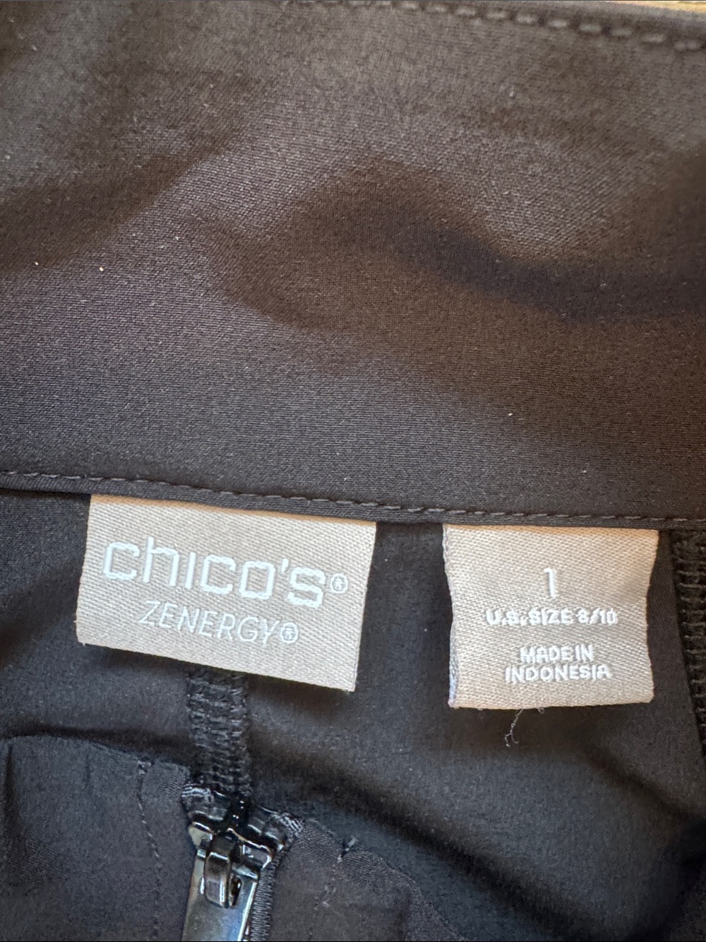 Chico's Zenergy Black Sleeveless Zip Vest Size: 1 - Picture 2 of 10